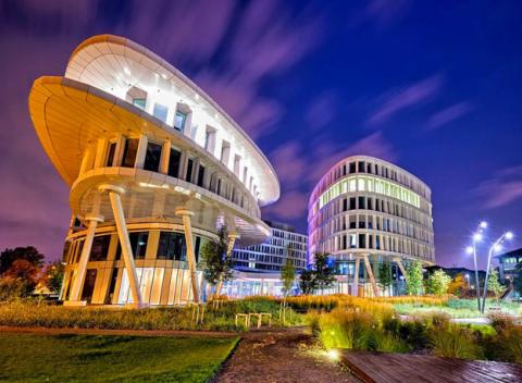 Neváhajte a vyberte sa zažiť metropolu Poľska na vlastnej koži. Pobyt s raňajkami v modernom a futuristickom Sound Garden Hoteli Varšava.