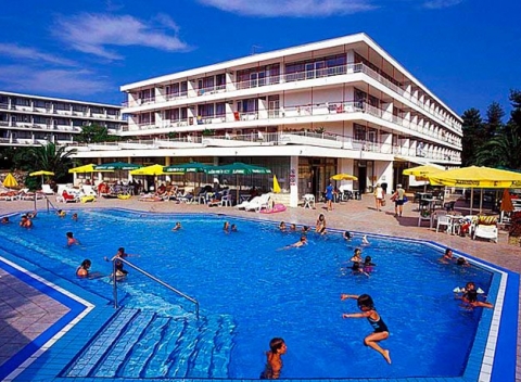 Zavítajte do mesta Stari Grad na chorvátskom ostrove Hvar, kde vás čaká nádherná príroda, more a komfortný Hotel Lavanda s All inclusive.