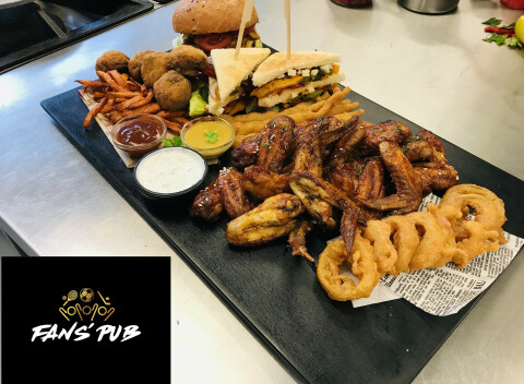 Veľké zľavy pre celú rodinu v reštaurácii Fans' Pub známu výbornými pizzami a lahodnými burgrami.