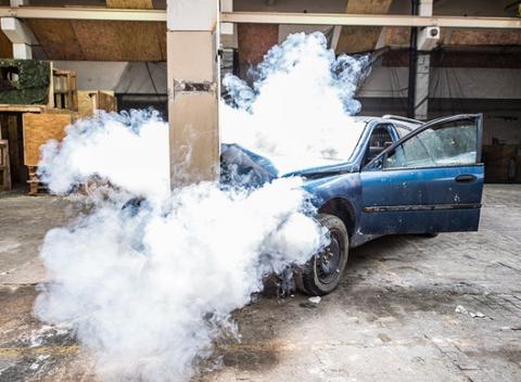 3 hodiny paintballu v plne vykurovanej a osvetlenej hale s množstvom efektov. Odreagujte sa s priateľmi s efektami v štýle Counter Strike.