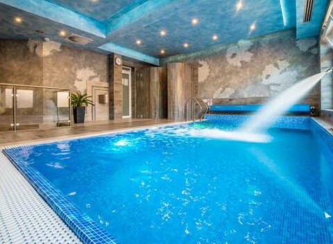 Relax v Penzióne Centrál – Oščadnica s bazénom a wellness.