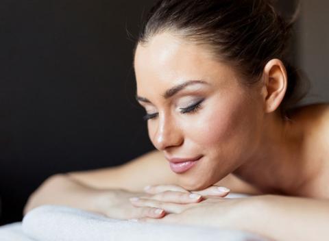 Klasická alebo čokoládová masáž vo Fidelity fitness Trnava. Čokoterapia je výnimočným prostriedkom proti depresii, stresu a zlej nálade. 