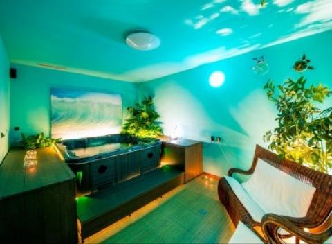 Užite si romantický pobyt v srdci Európy v Prahe. Dovolenka v luxusnom 4* hoteli Modrá Stodola s privátnym wellness a raňajkami. 