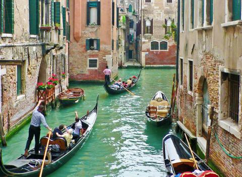 Nechajte sa očariť jedinečným Talianskom! Pobyt pre dvoch v 4* hoteli La Meridiana s raňajkami blízko Benátok + dieťa do 6 rokov zadarmo.