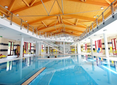 Eger v centre blízko termálnych kúpeľov v 3* Park Hoteli Minaret s chutnou polpenziou + dieťa zdarma.