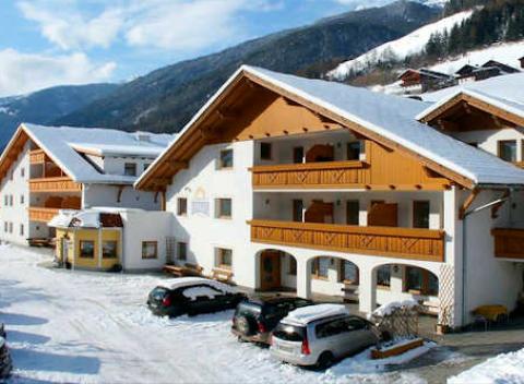 Vychutnajte si zimnú dovolenku aj so svojím psíkom v nádhernom alpskom údolí. Lyžiarsky pobyt v hoteli Sonja*** v stredisku Klausberg.