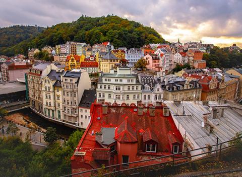 Doprajte svojmu telu relax. Kúpeľný pobyt s polpenziou a procedúrami pre dvoch a dieťa do 3r. zdarma v Hoteli Eliška**** v Karlových Varoch.