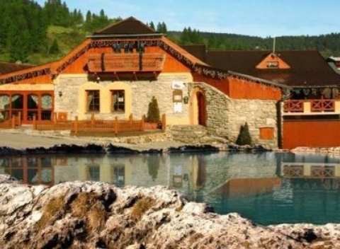 Ubytovanie v penzióne Kamenný Dvor či penzióne Glinec v malebnom mestečku Vyšné Ružbachy.