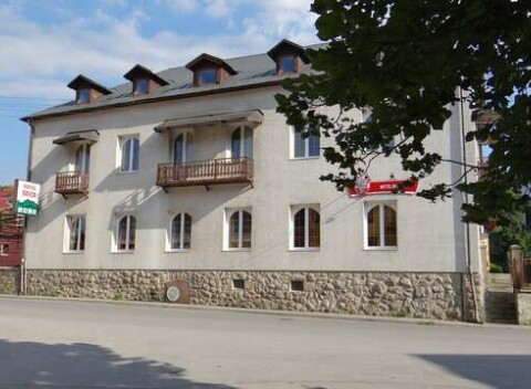 Praktické a cenovo nenáročné ubytovanie s raňajkami v hoteli Rača v Oščadnici.