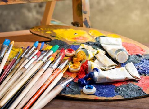 Kurz kresby a maľby v trvaní 2 mesiacov. Základný maliarsky program, ktorý zoznamuje s jazykom maľby a rôznymi technikami. 