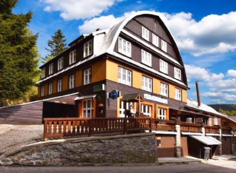 Navštívte Špindlerův Mlýn, kde vaše starosti hneď zmiznú ako Džin z lampy. Pobyt s polpenziou a neobmedzeným fitness v hoteli Svätý Hubert.