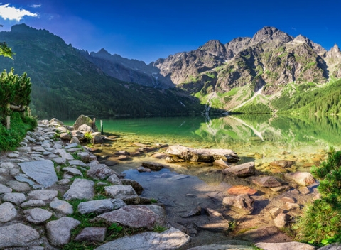 Privátny vstup do wellness a panoráma Tatier z pohodlia priestranných apartmánov v rezidencii Vila Grand. To je vaša fantastická dovolenka.
