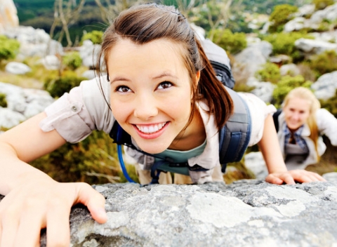 Doprajte si adrenalínový zážitok na čerstvom vzduchu na skalách v okolí Bratislavy.