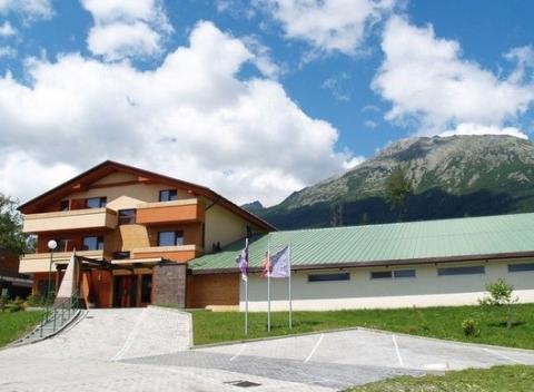 Oddych v klimatických kúpeľoch v Novom Smokovci, samotnom srdci Vysokých Tatier. Wellness pobyt s polpenziou v Depandance Palace Grand***+.