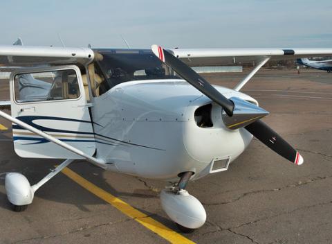 Letieť si ako lastovička v šírom svete, bez obmedzení, bez zábran a limitov. Vyhliadkové lety alebo pilotovanie v Brne. 