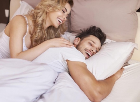 Zle spíte a chodíte unavení do práce? Potrebujete novú kvalitnú postel z masívu s matracom Aloe Vera od českého výrobcu. 