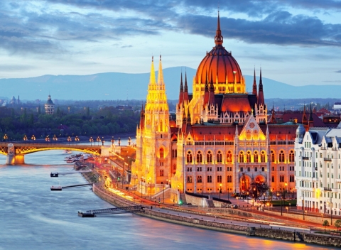 Užite si pobyt v Budapešti, ktorá bola pre svoju krásu zaradená na zoznam UNESCO. Ubytujete sa v jednom z 3* hotelov siete Mellow Mood. 