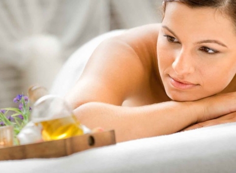 Ak potrebujete vypnúť a nabrať novú energiu navštívte Centrum relaxu, kde vám vyškolení terapeuti masážou pomôžu prekonať vaše problémy.