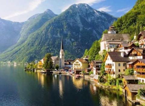 Poznávací autobusový zájazd do Rakúska a Nemecka, kde navštívite Orlie hniezdo, Salzburg, Hallstad, s ubytovaním, raňajkami a sprievodcom.