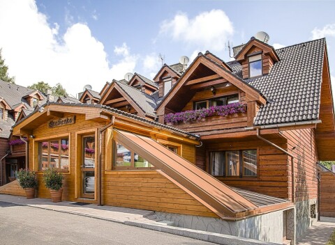 Výhodné ubytovanie v pôvabnom penzióne Snežienka v Tatranskej Lomnici.