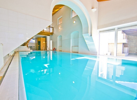 Vyrazte na výlet do malebného mestečka Modra a užite si jeho krásu a okolitú prírodu. Pobyt s wellness a bowlingom v Penzión Clube M.K.M.