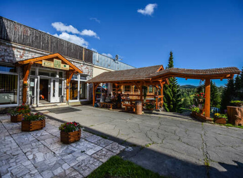 Úžasná dovolenka v chatkách na Muránskej planine s wellness a dieťaťom do 12 rokov v cene pobytu.