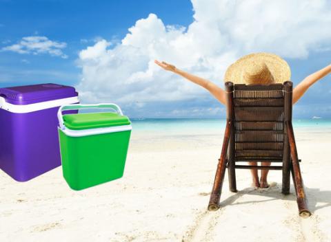 Termoelektrický chladiaci box s nabíjaním do auta alebo cez zásuvku, pre uchovávanie čerstvého jedla a chladených nápojov. 