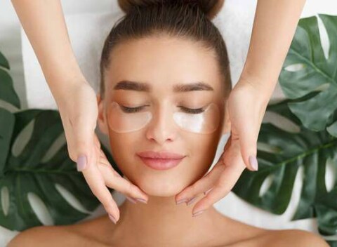 Antiage kúra s okamžitým výsledkom či kompletné ošetrenie pleti (aj hĺbkové čistenie pre teenagerov).