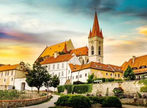 Dovolenka na Južnej Morave v hoteli Weiss vrátane neobmedzenej konzumácie vína.