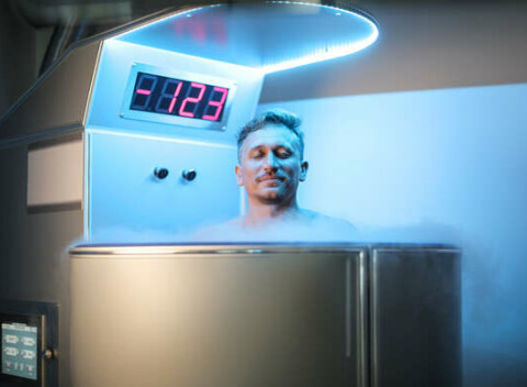 Jednorázový vstup do kryosauny s teplotou -130 °C - zvyšuje sa metabolizmus a celková detoxikácia.