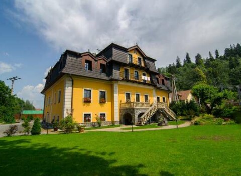 Dovolenka v Kaštieli Hanus*** s čarovnou atmosférou, osobitým prístupom a domácou stravou v Pieninách.