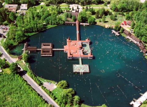 Užite si wellness pobyt pre dvoch v Hévíz Resort & Spa s polpenziou neďaleko termálneho jazera i Balatonu v Maďarsku.