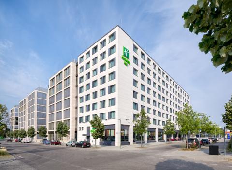 Navštívte historický Berlín. Moderné ubytovanie s raňajkami v Holiday Inn Berlin-City East Side****.