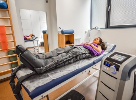 Zbavte tela toxínov pomocou prístrojovej lymfodrenáže v novom rehabilitačnom zariadení Bioreštart.