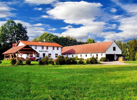 Pobyt na ranči v Penzióne Stáj Newport v Beskydoch pre celú rodinu s raňajkami a požičaním bicyklov.
