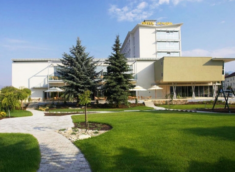 Najvyhľadávanejší región cestovného ruchu Slovenska z pohodlia hotela Jánošík**** s polpenziou.