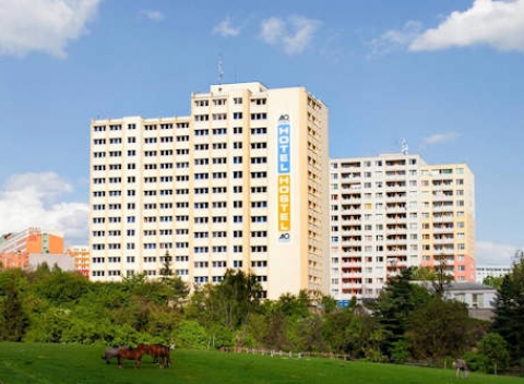 Vyberte sa na potulky Prahou s ubytovaním v hoteli A&O Praha Metro Strižkov, raňajky, 2 deti zdarma.