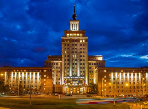 Praha v 4* Hoteli International Prague zapísanom na zozname pamiatok s raňajkami + dieťa do 12 r.