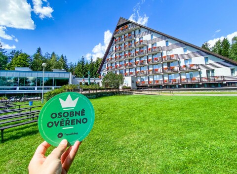 Vysočina pri CHKO Žďárske vrchy v Hoteli SKI *** s wellness (bazén, vírivka), polpenziou a zľavami.