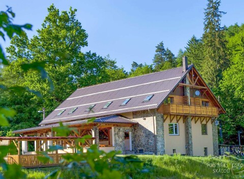 Penzión Pod Břesteckou skalou *** s raňajkami, masážou a romantickou večerou.