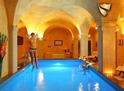 Kúpele Ladek Zdrój v luxusnom 4* zámku s neobmedzeným wellness a polpenziou.