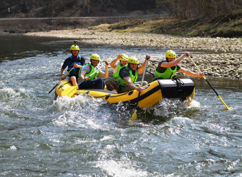 Raftingové dobrodružstvo na Dunajci - rafting s inštruktorom alebo prenájom raftu.