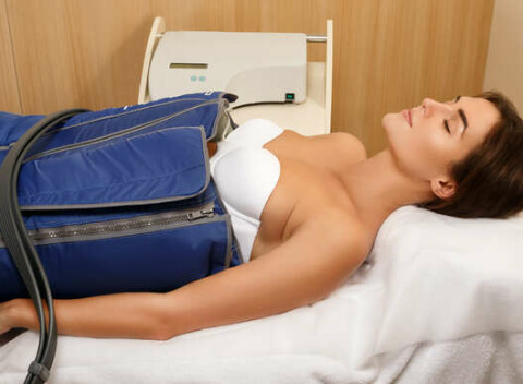 Prístrojová lymfodrenáž v Beauty salóne Veronica – spevní pokožku a zbaví stresu.