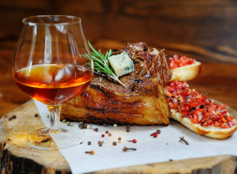 Darčeková poukážka do reštaurácie Brix alebo 3x drink pre dvoch (rum, koňak či miešaný nápoj).