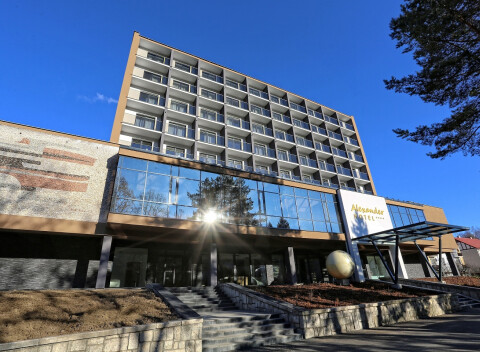 Jesenný Vital pobyt v hoteli Alexander**** v Bardejovských kúpeľoch s plnou penziou a procedúrami.