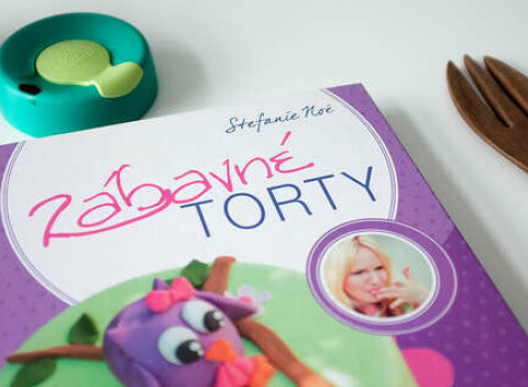 Zábavné torty - kniha pre kreatívne duše, ktoré milujú pečenie.