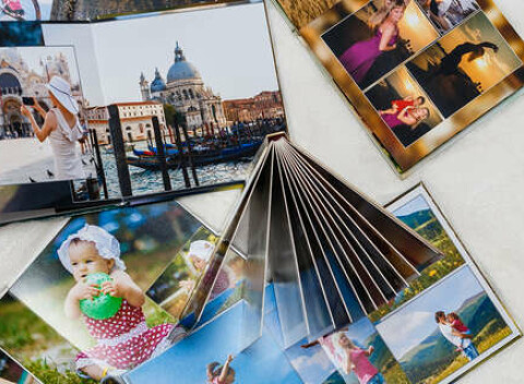 Najkrajšie spomienky budú večné vďaka fotoknihe v tvrdých doskách s lesklým papierom.