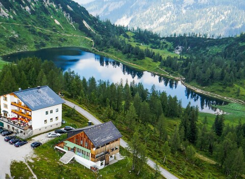 Rakúske Alpy: Leto 2022 v Hoteli Alpenrose *** s vláčikom, saunami a polpenziou + deti do 7 rokov zdarma.