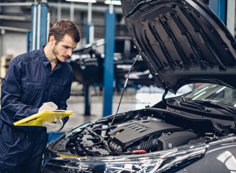 Komplexná kontrola auta pred STK v Centre mobility. Vsaďte na istotu a majte auto skontrolované.