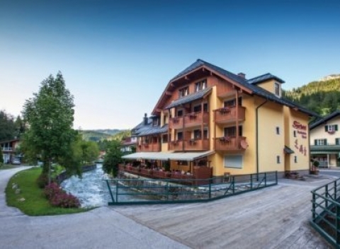 Rakúske Alpy luxusne s wellness, vstupom do kúpeľov, polpenziou a zľavami.